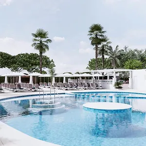 Aparthotel Bamblue Boutique Pineda de Mar